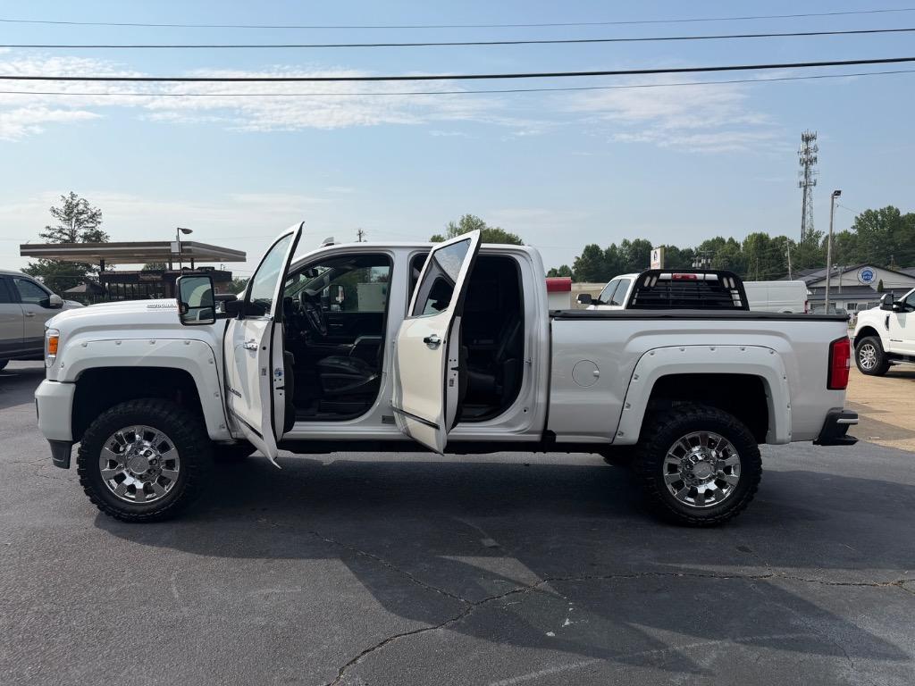 2019 GMC Sierra 2500 Denali HD Denali - Photo 23