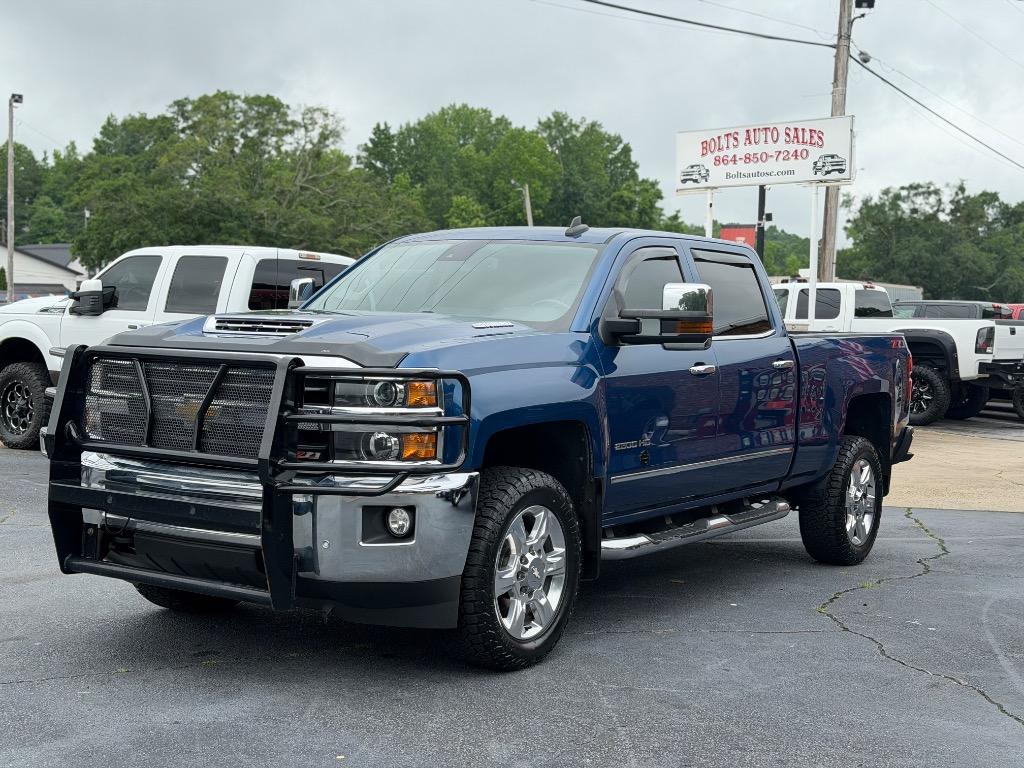 2018 Chevrolet Silverado HD LTZ 4WD Crew Cab Standard Box's photo